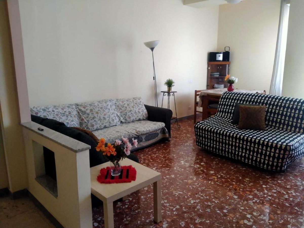 Happy House Mare Di Roma Villa Lido di Ostia Bagian luar foto